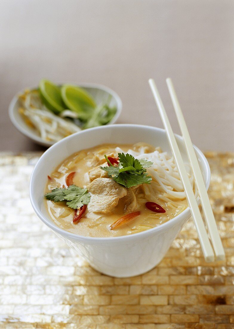 Chicken laksa (chicken with curry and coconut)
