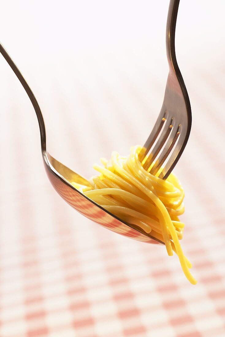Twisting spaghetti