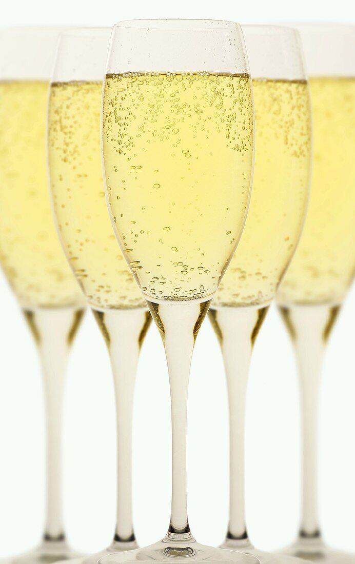 Fünf Gläser Champagner