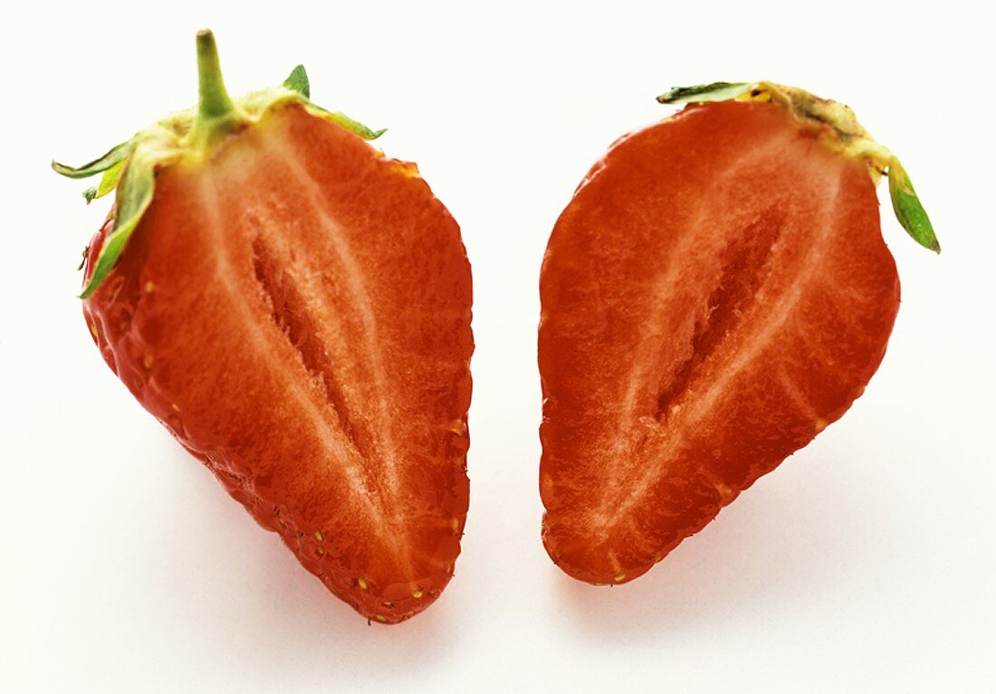 Erdbeere, halbiert