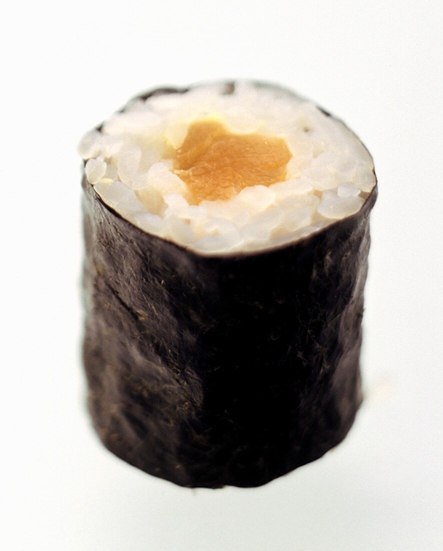 Maki-Sushi mit Lachs