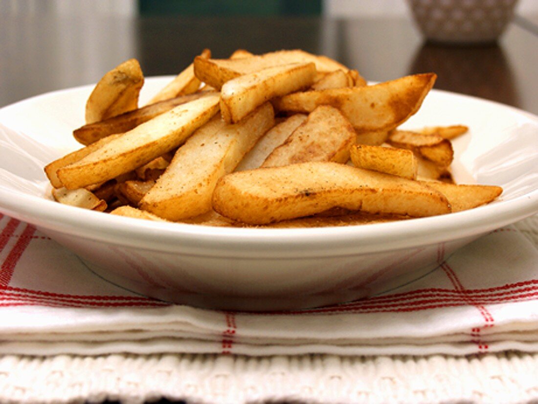 Pommes frites auf Teller