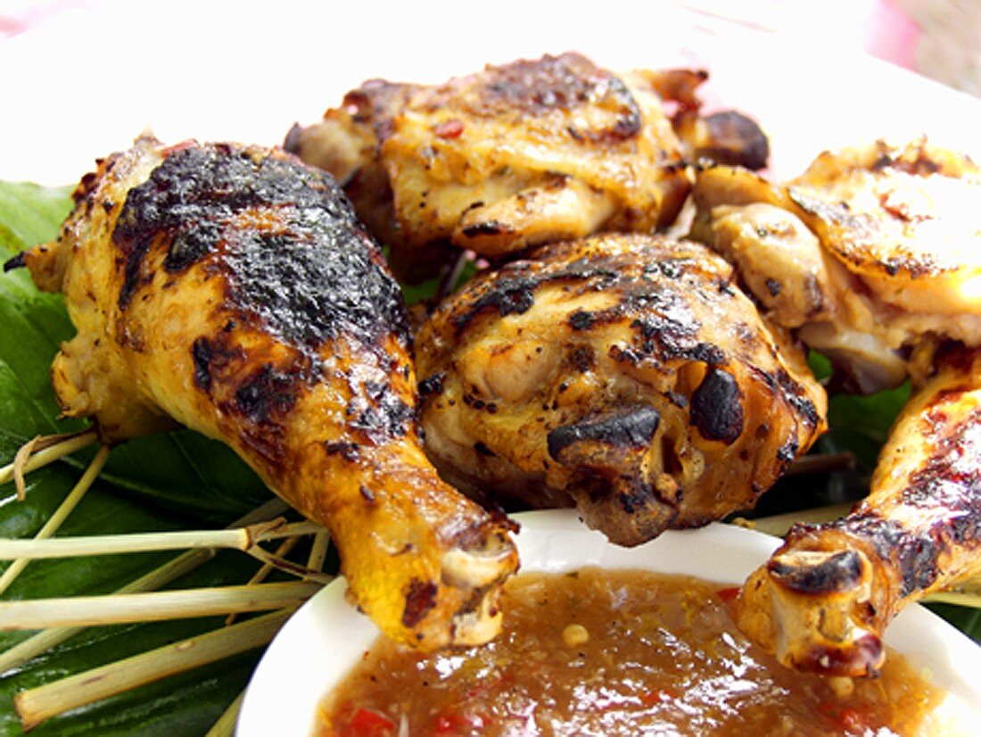 Barbecued Chicken Pieces with Dipping Sauce