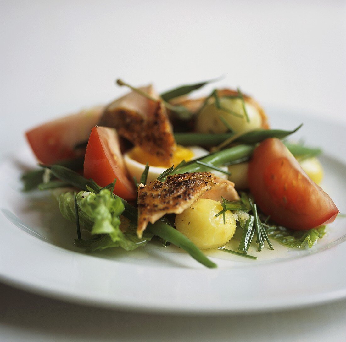 Nizza-Salat mit Lachs