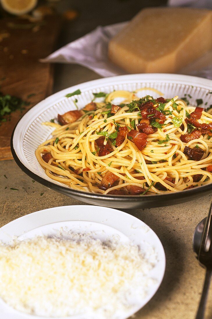 Spaghetti al vetturino (Spaghetti with bacon & Parmesan, Italy)