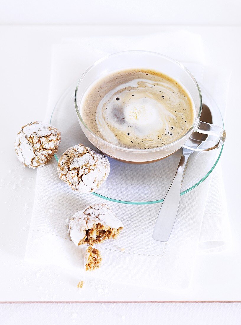 Amaretti mit Espresso