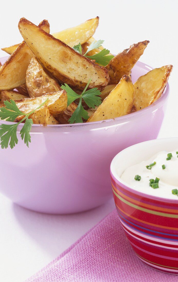 Baked potato wedges with dip