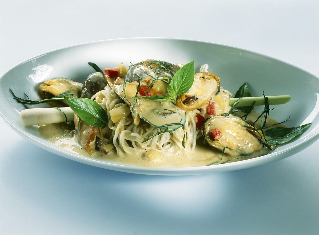 Asian noodles with shellfish