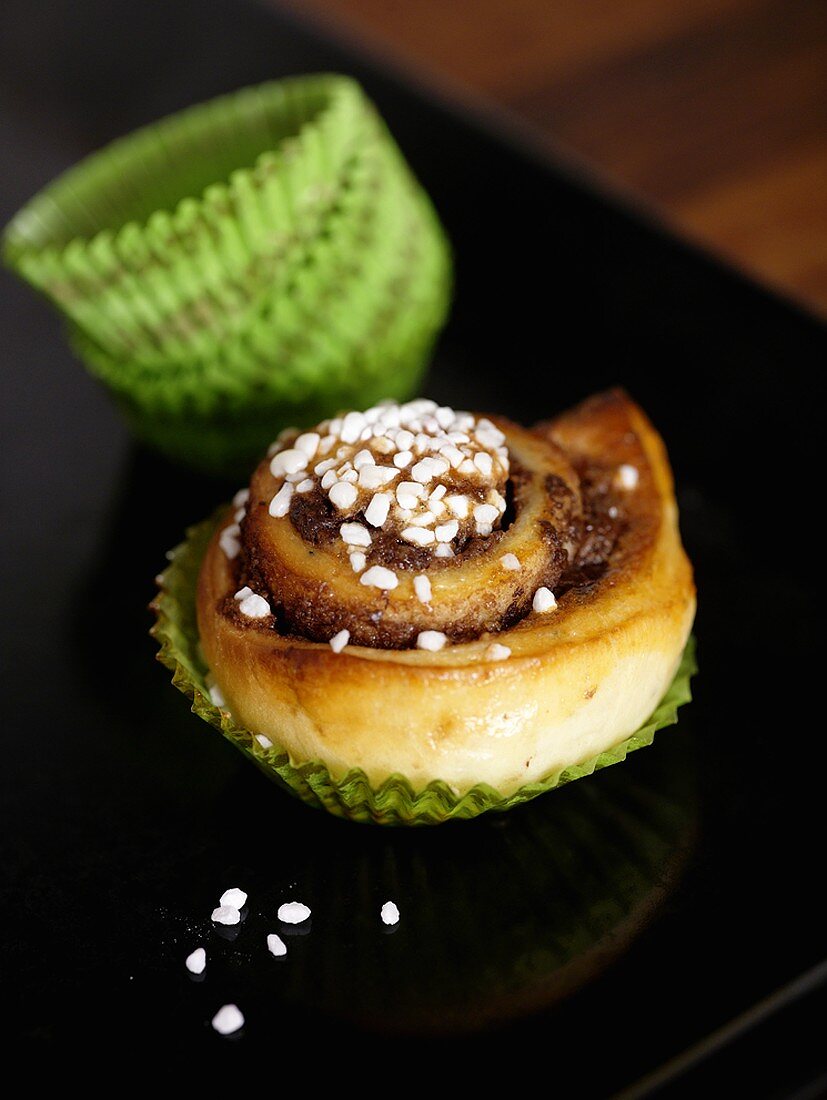 Schoko-Nuss-Schnecken mit Hagelzucker