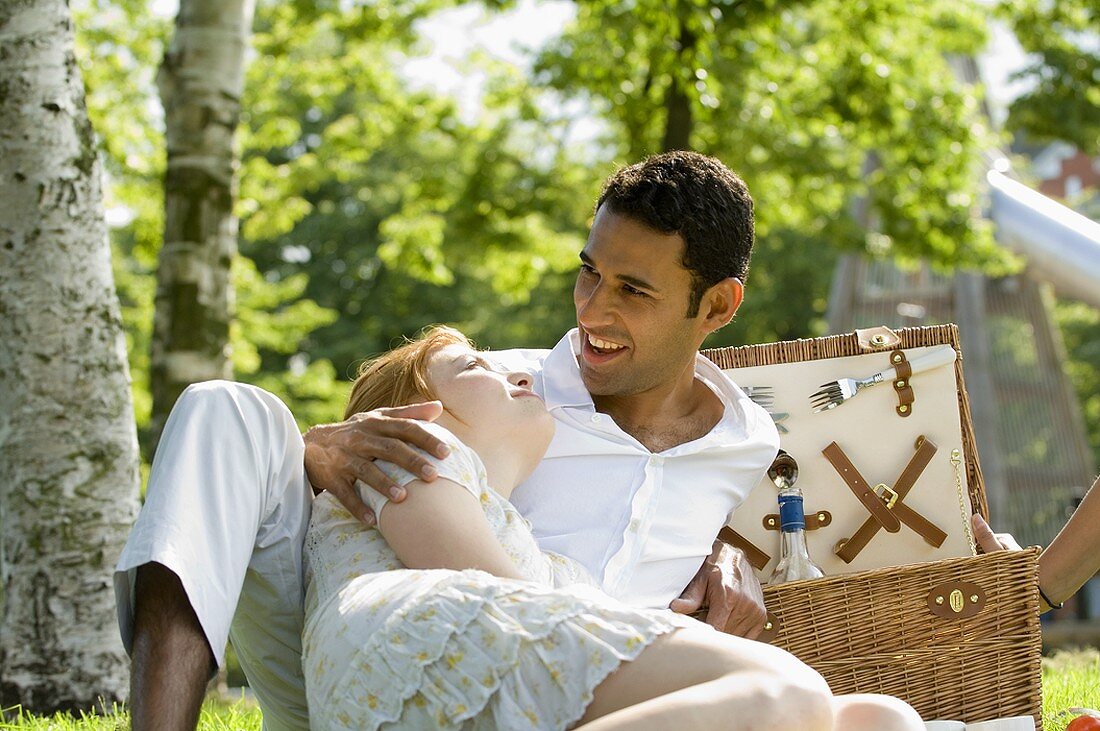 Young couple relaxing at a picnic
