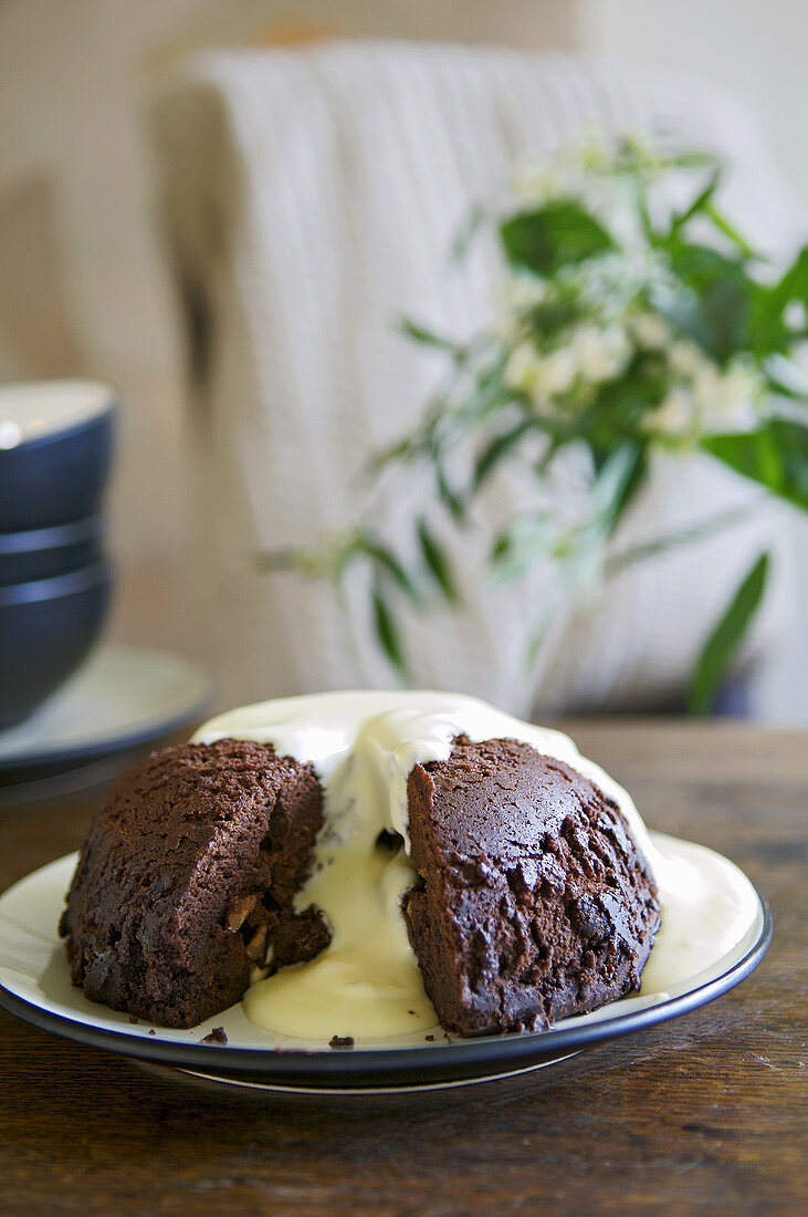 Chocolate pudding with custard