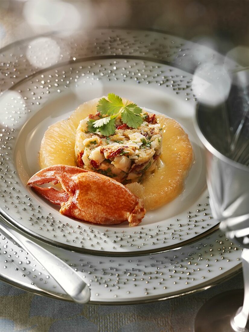 Appetiser: lobster with coriander and grapefruit