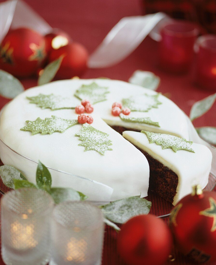 Christmas cake covered with fondant icing