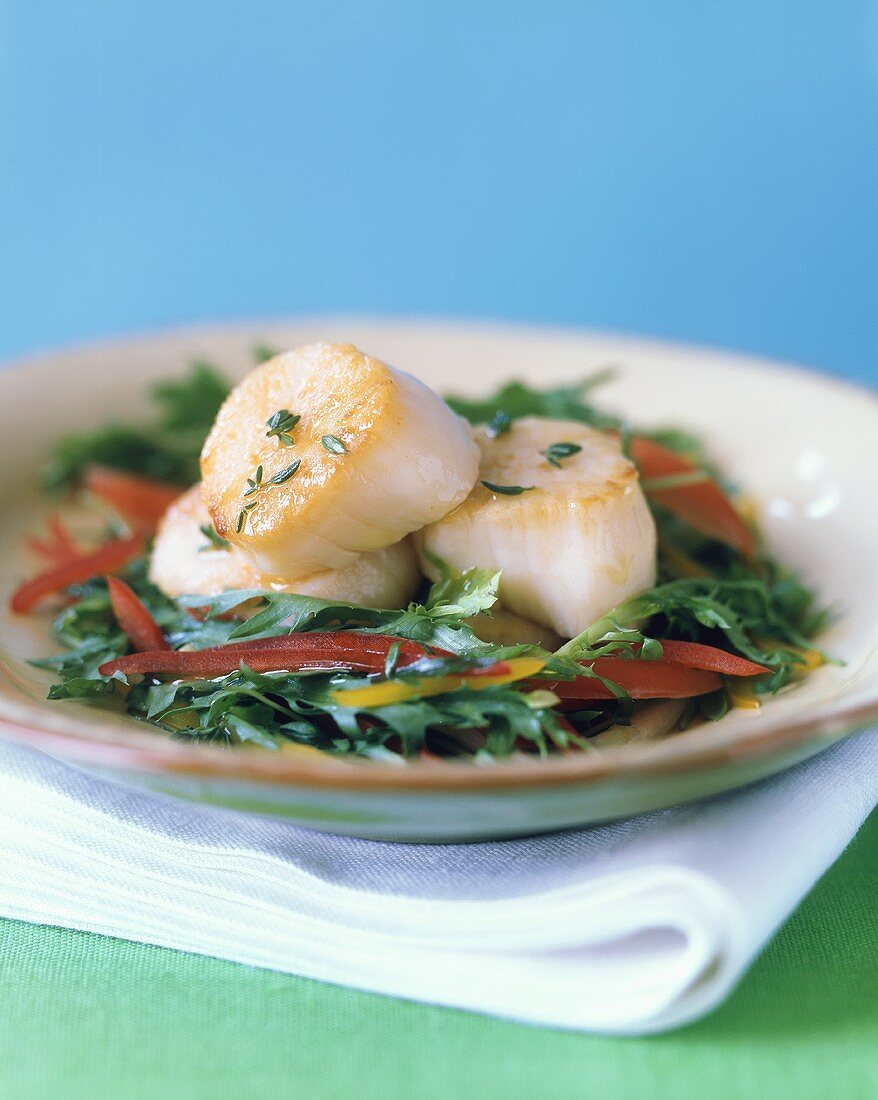 Grilled Scallops Over Salad