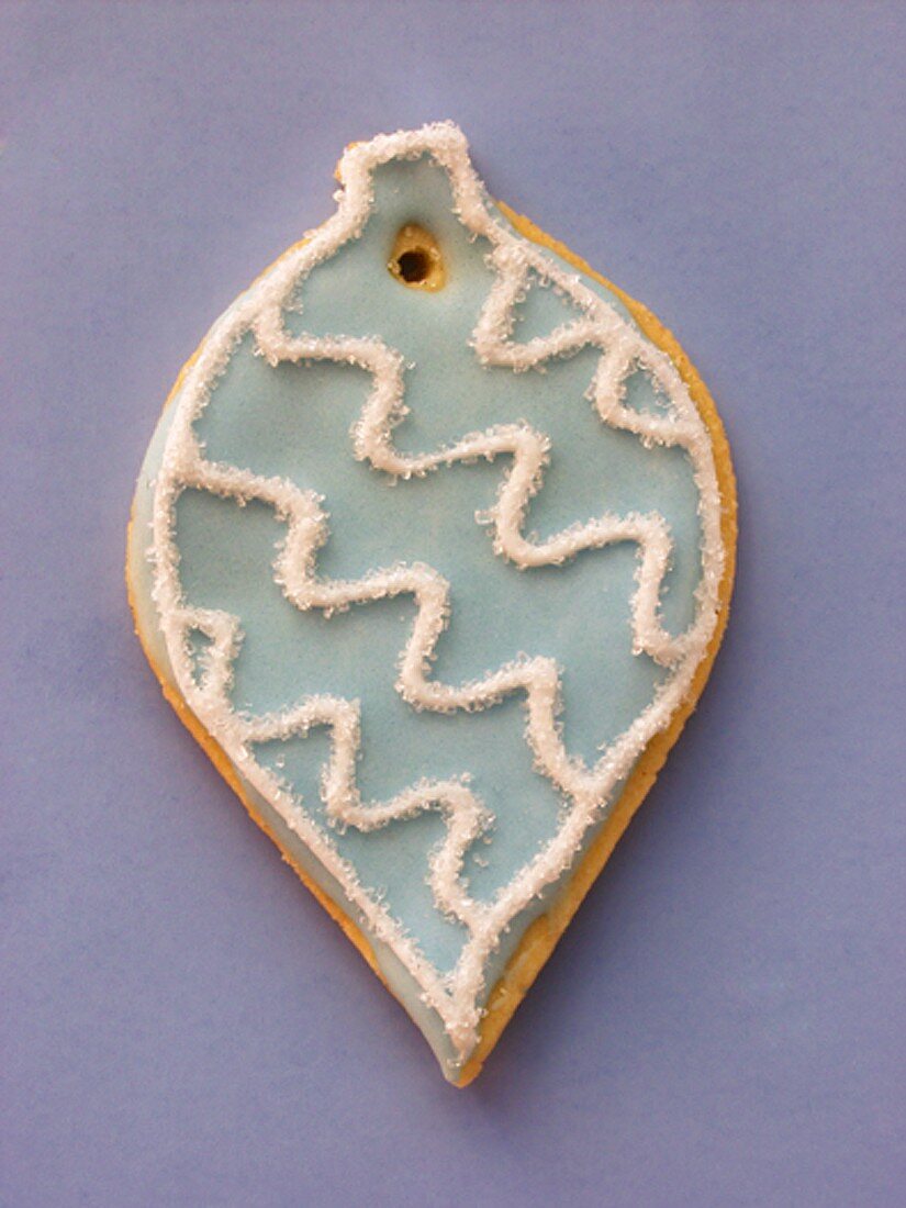 Blau-weisses Mürbteigplätzchen (Weihnachtsornament)