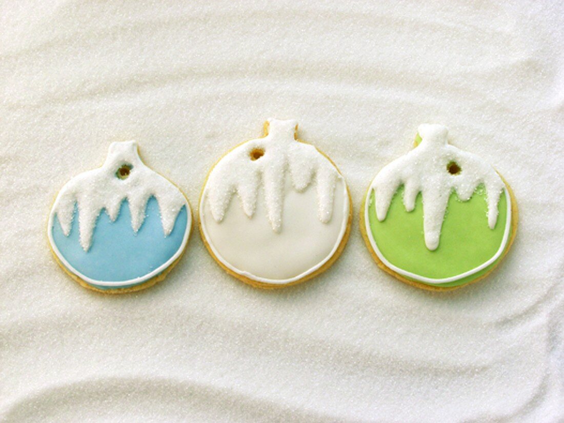 Decorated biscuits (Christmas baubles) as tree ornaments