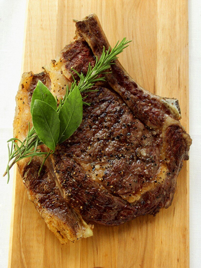 Gegrilltes Ribeye-Steak