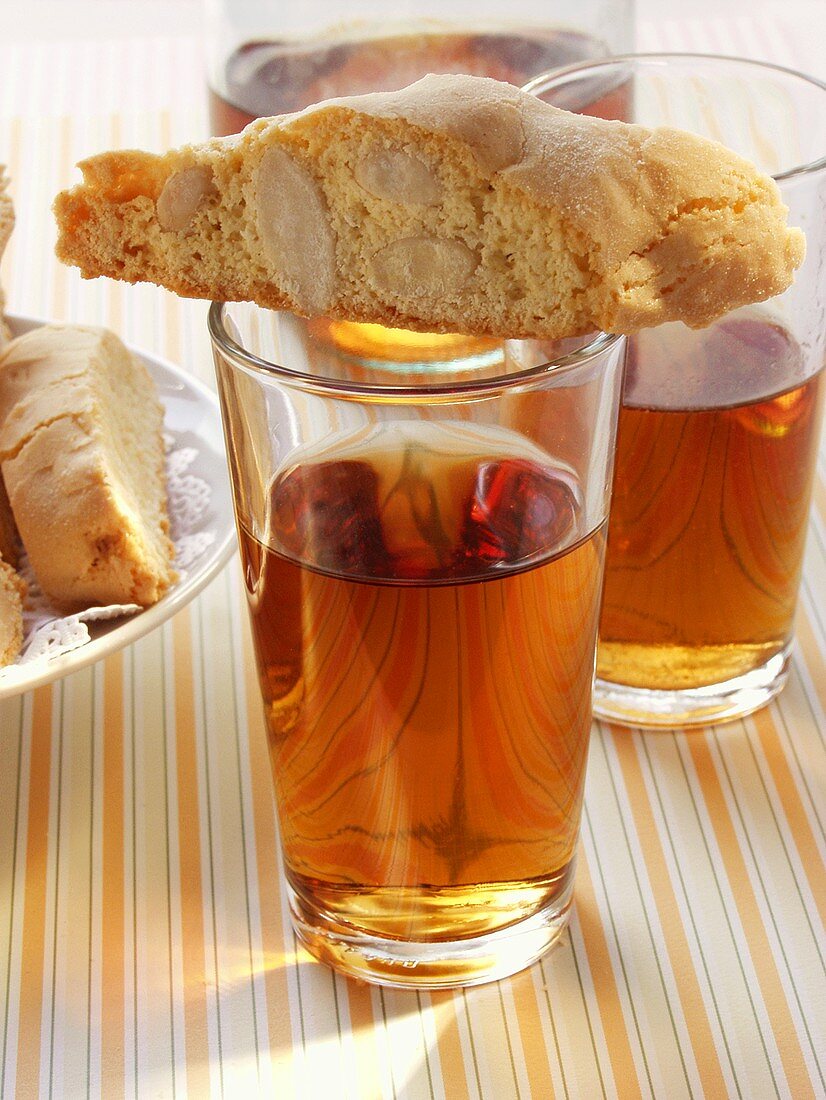 Italian almond biscuits (cantucci) & Vin Santo in glasses