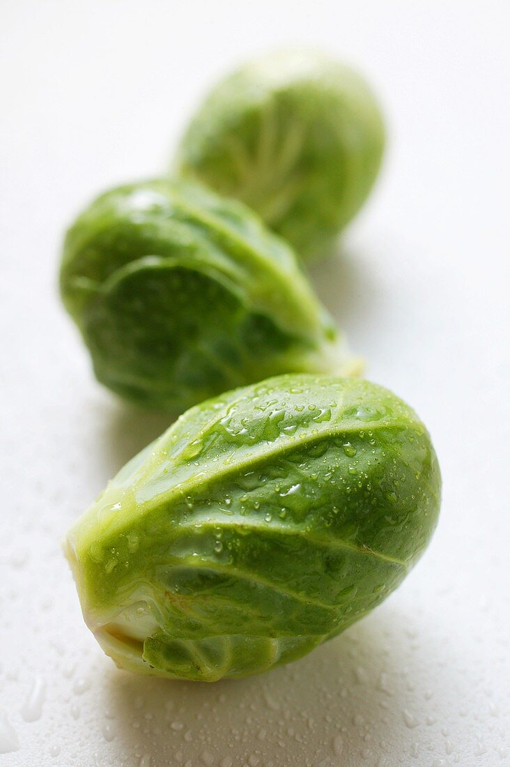 Brussels sprouts with drops of water