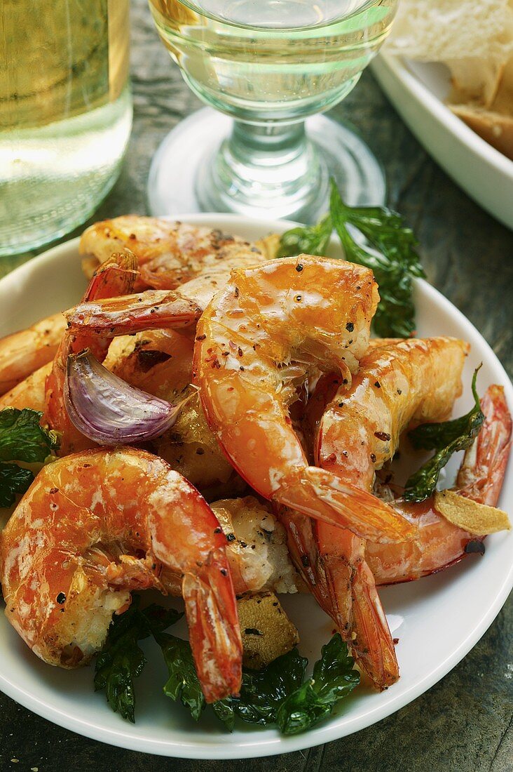 Barbecued shrimps; white wine