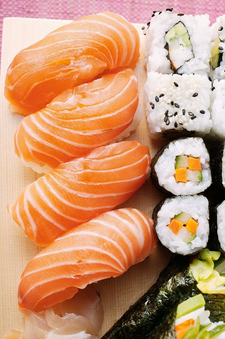 Verschiedene Sushi