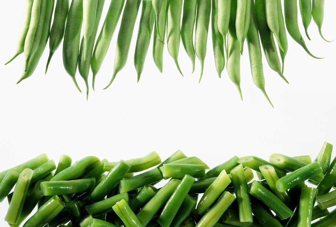 Fresh and cooked green beans