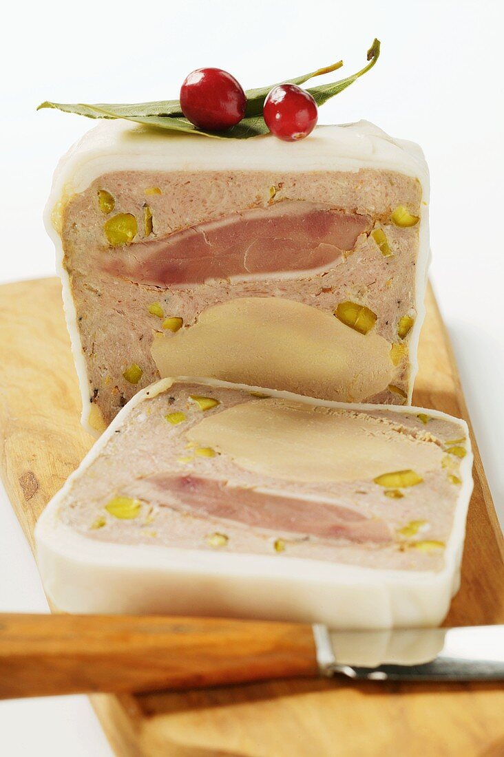 Wild duck pâté with pistachios