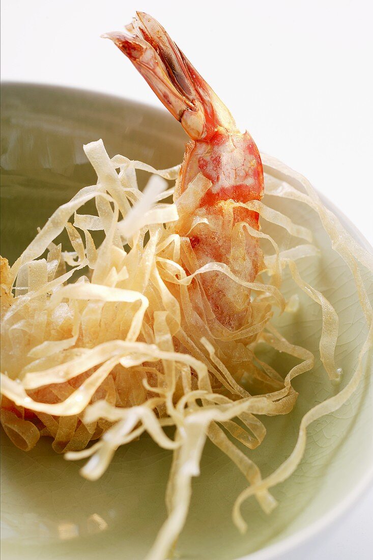 King prawn, fried in rice noodles
