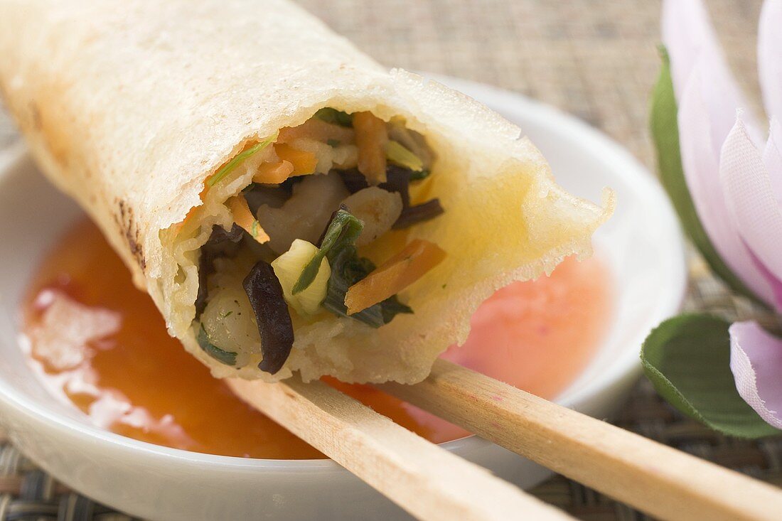 Spring roll on chilli dip