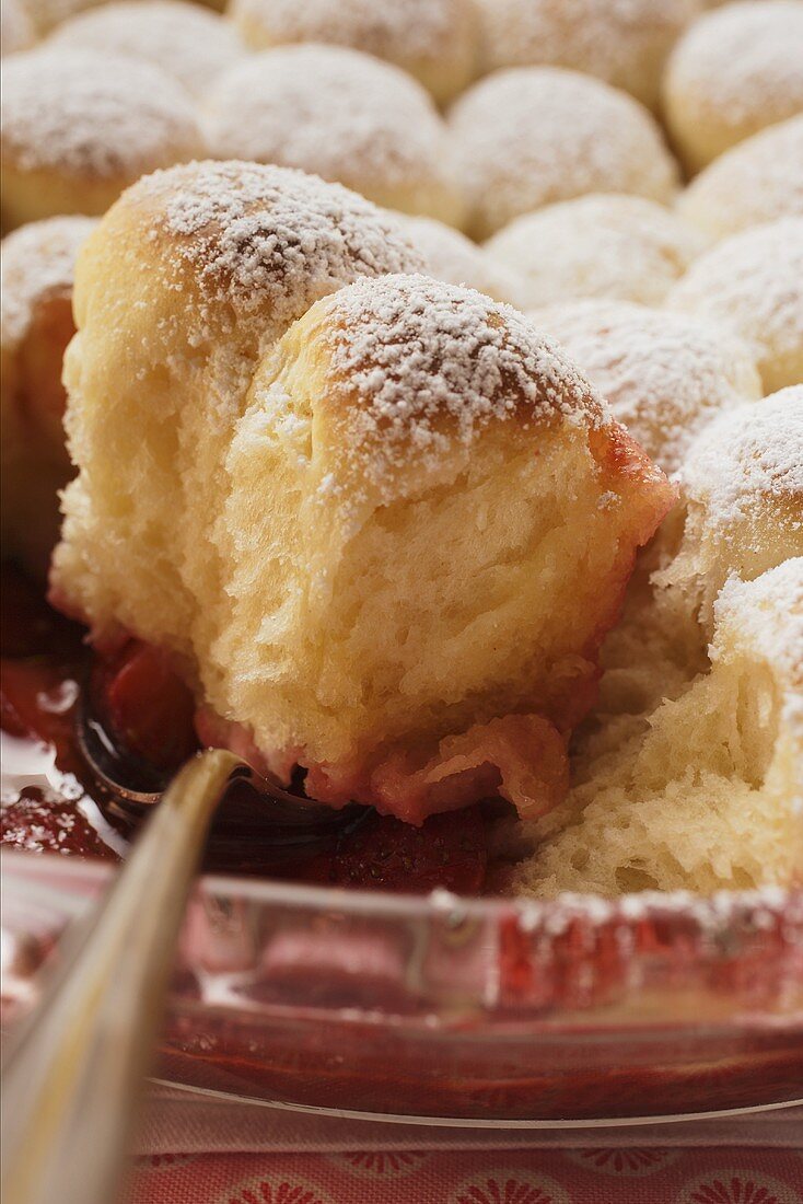 Sweet rolls (Buchteln) with icing sugar