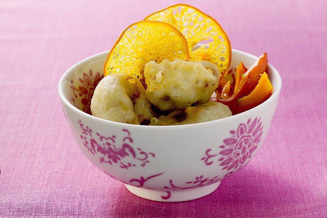 Deep-fried meatballs with vegetables (Asia)