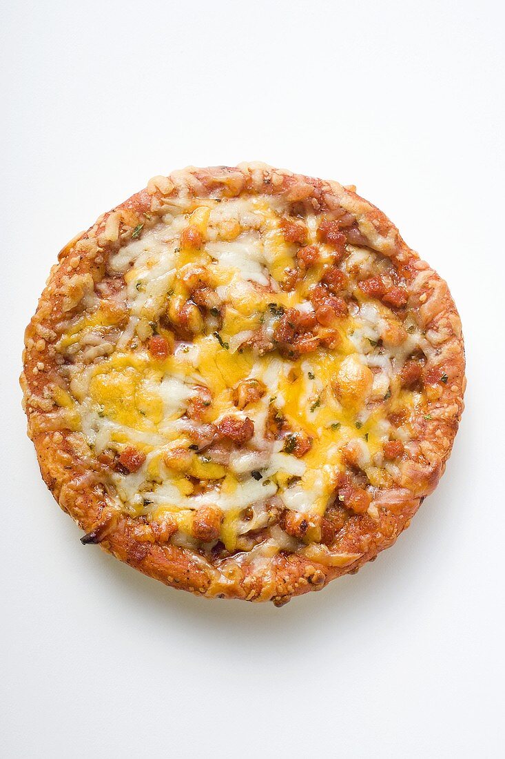 Minipizza mit Hackfleisch und Käse
