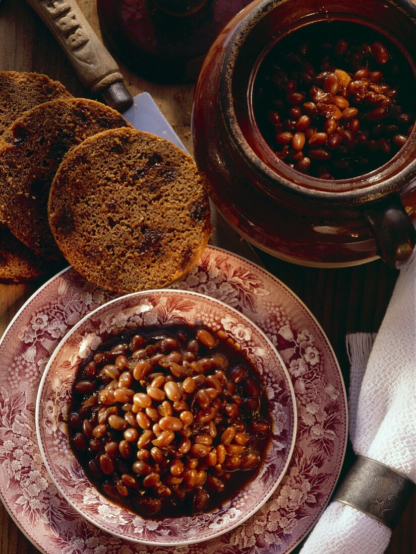 Baked Beans with Brown Bread
