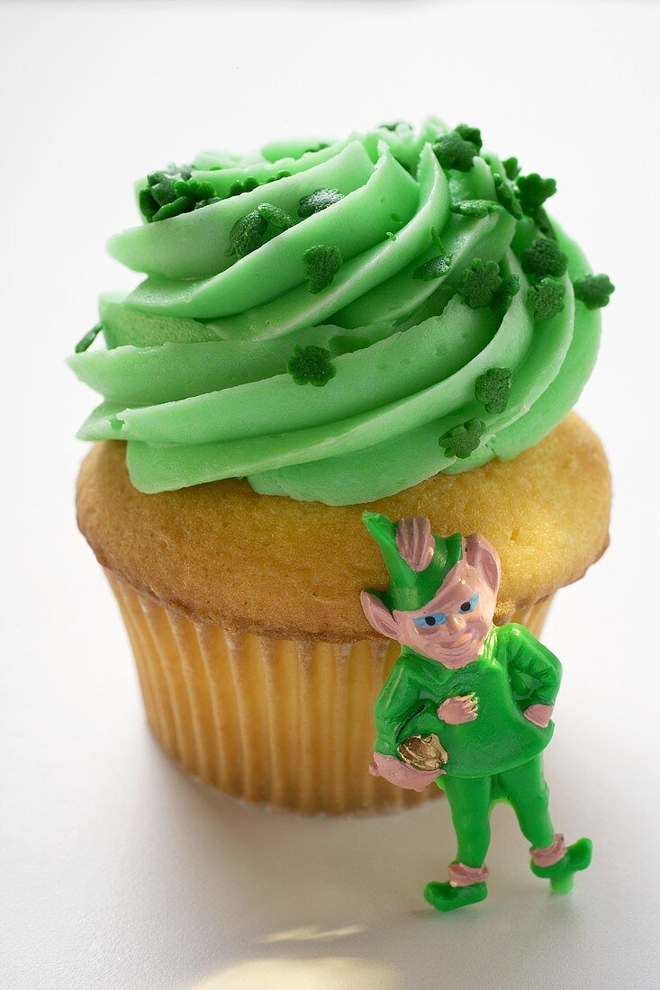 Muffin with green cream for St. Patrick's Day