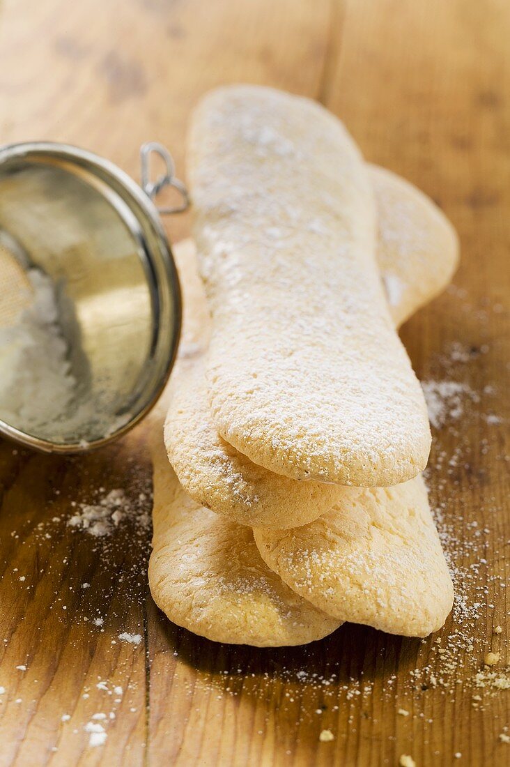 Sponge fingers with icing sugar