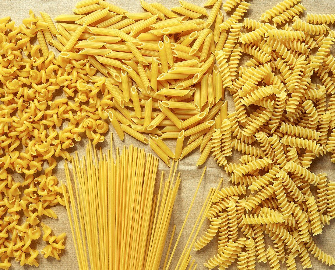 Spaghetti, Penne, Fussili und gedrehte Nudeln