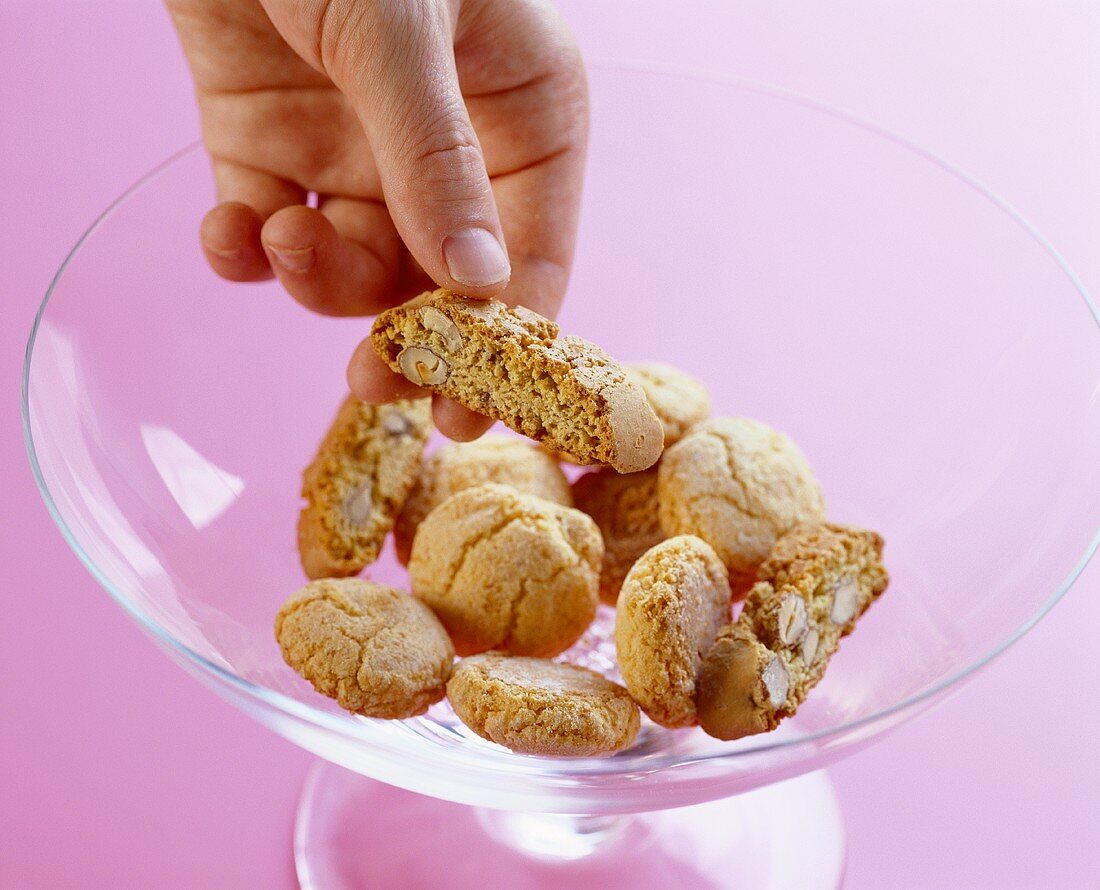 Biscotti di Prato e Amaretti (Verschiedenes Mandelgebäck)