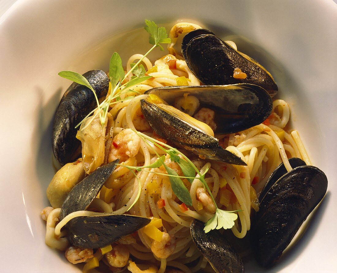 Linguini with Seafood and Basil
