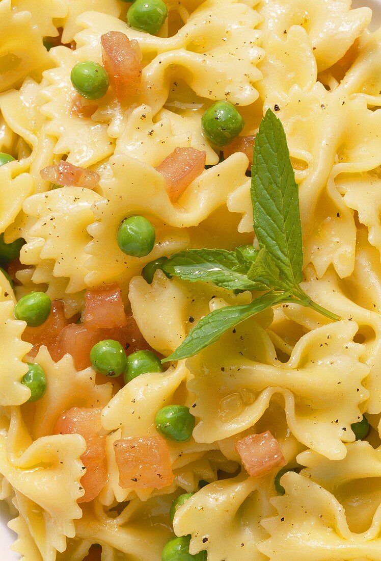 Farfalle mit Erbsen