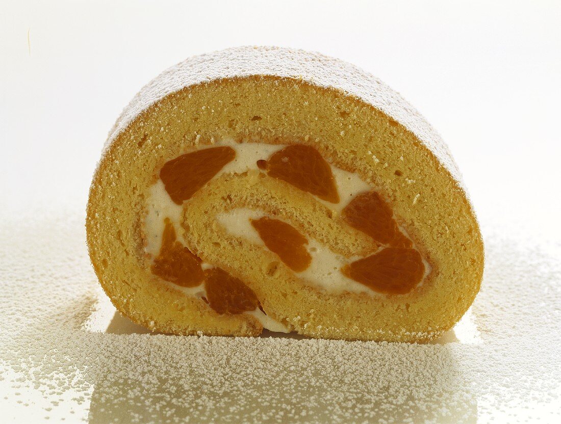 Sponge roll with mandarin oranges