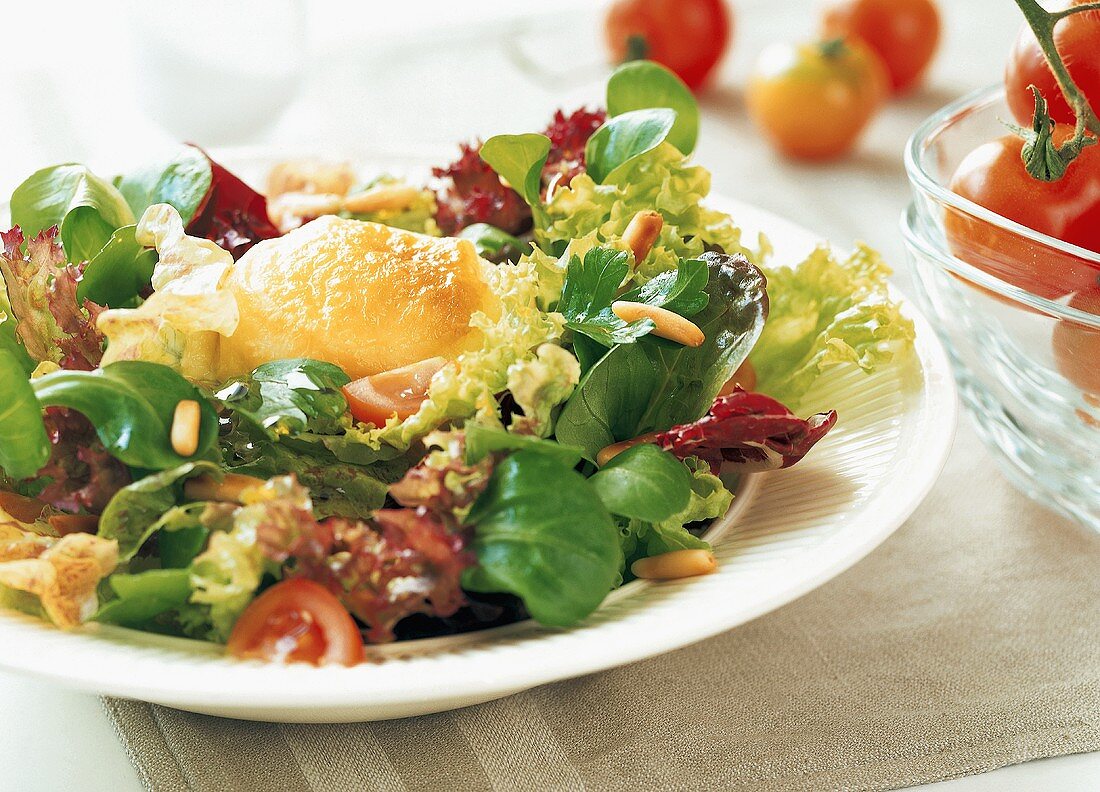 Salad leaves with fried goat's cheese