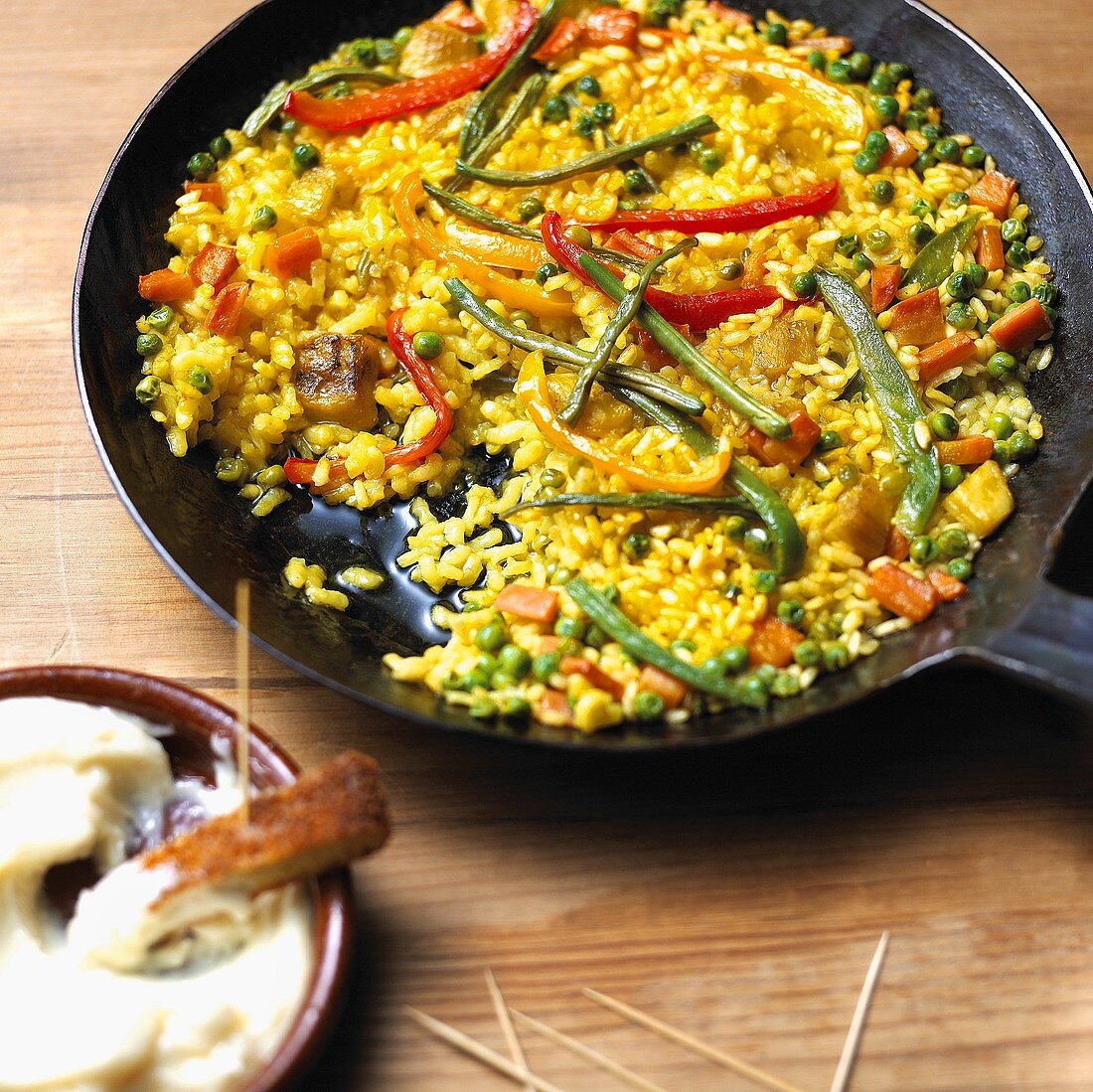 Pan-cooked vegetable and rice dish