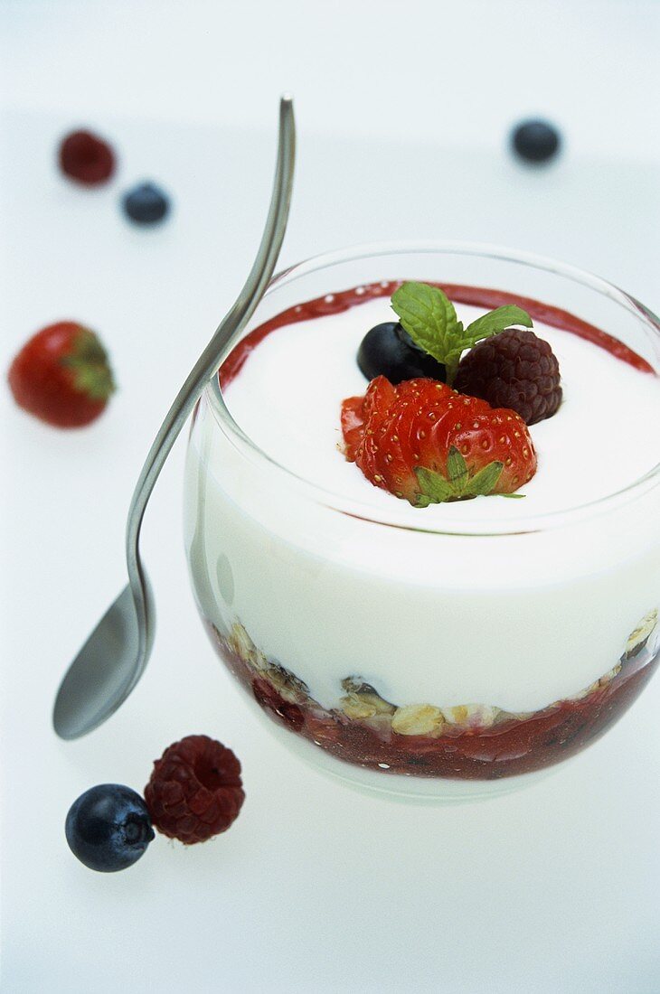 Yoghurt dessert with fresh berries