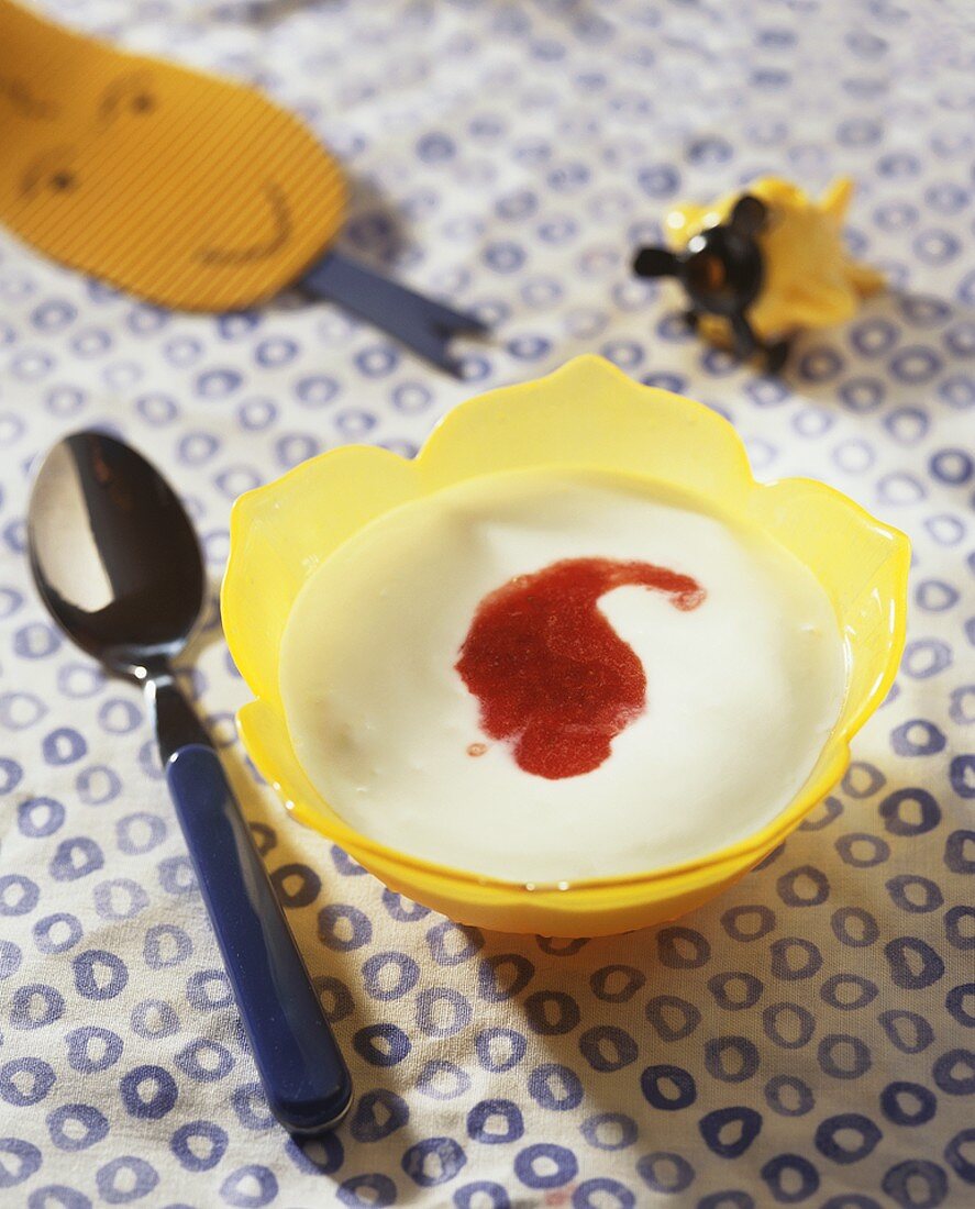 Mashed potato with raspberry sauce for babies
