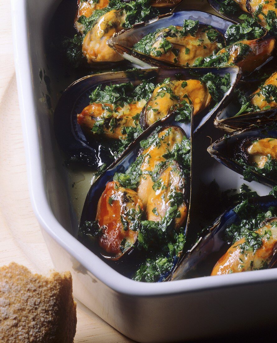 Mussels in parsley stock