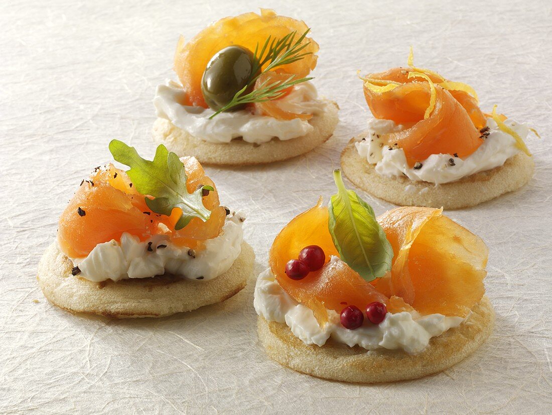 Blinis with sour cream and smoked salmon