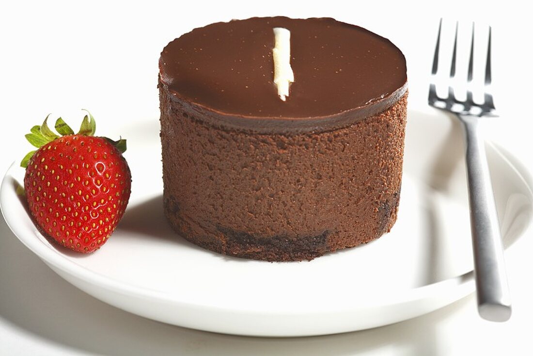 Chocolate cake with a strawberry