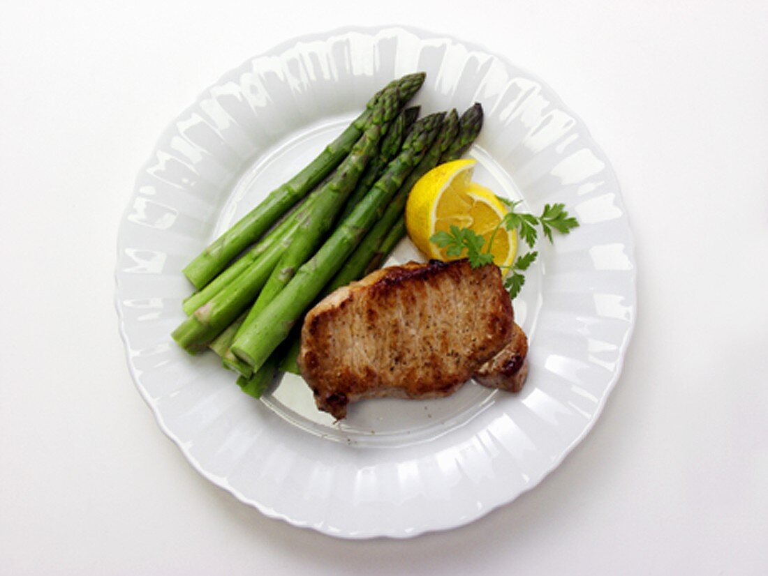 Boneless Pork Chop with Asparagus