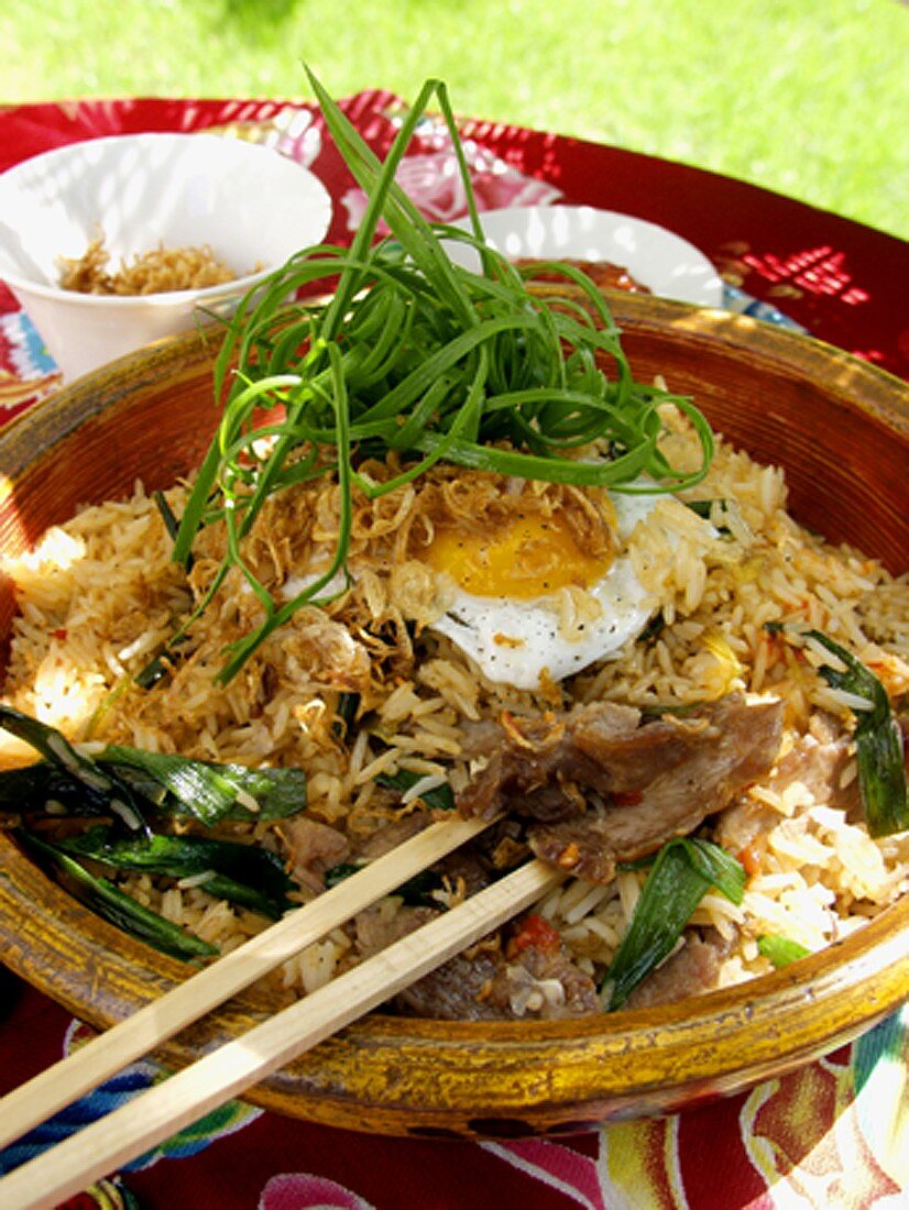 Nasi Goreng mit Schweinefleisch