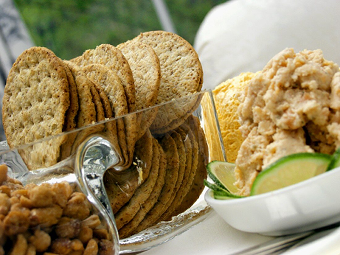 Crackers with Shrimp Dip and Peanuts